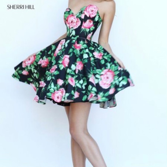 Sherri Hill Junior Formal - Picture 4 of 5